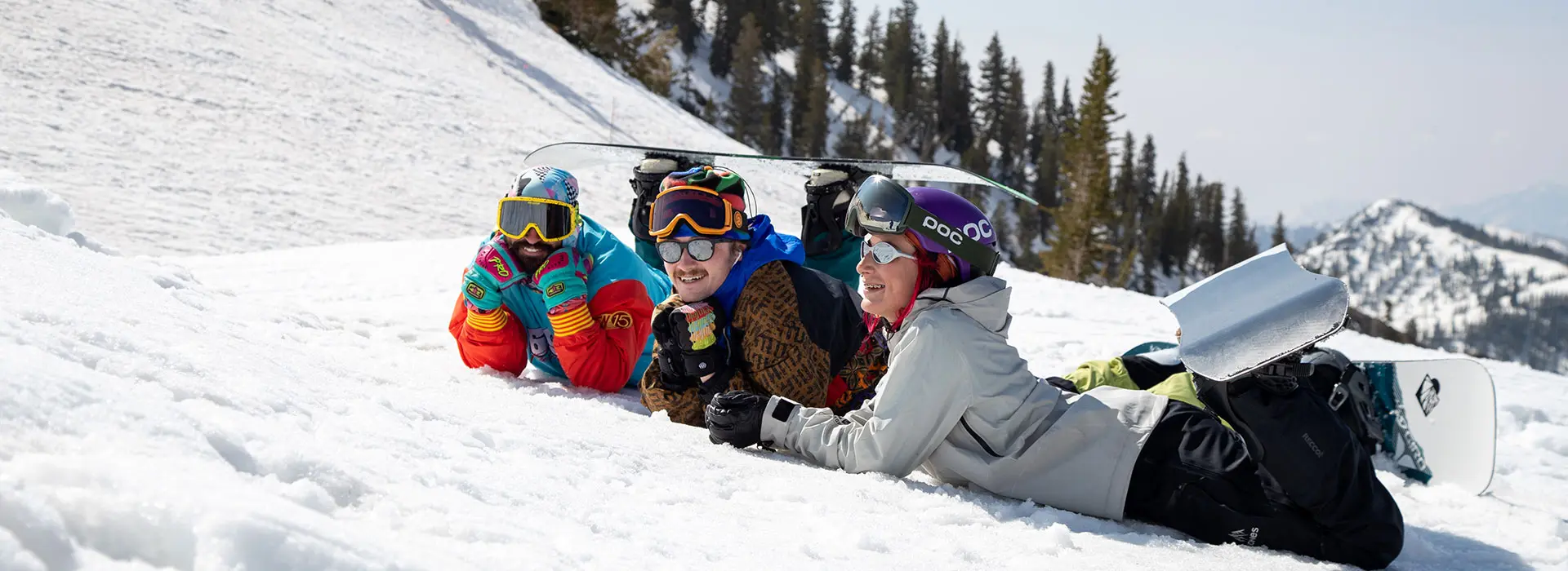Community Guidelines - group shot of snowboarders smiling