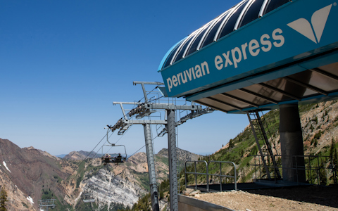 Peruvian Chairlift Rides for Family Reunion Activities in Utah