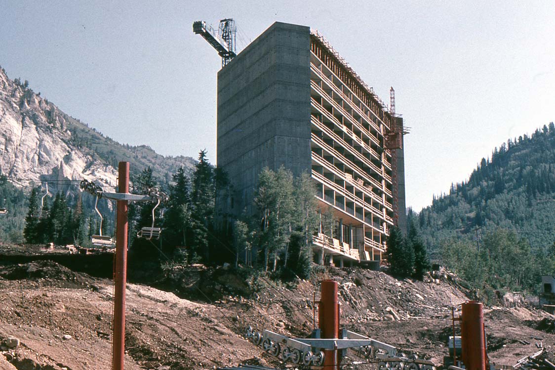 Cliff Lodge Construction