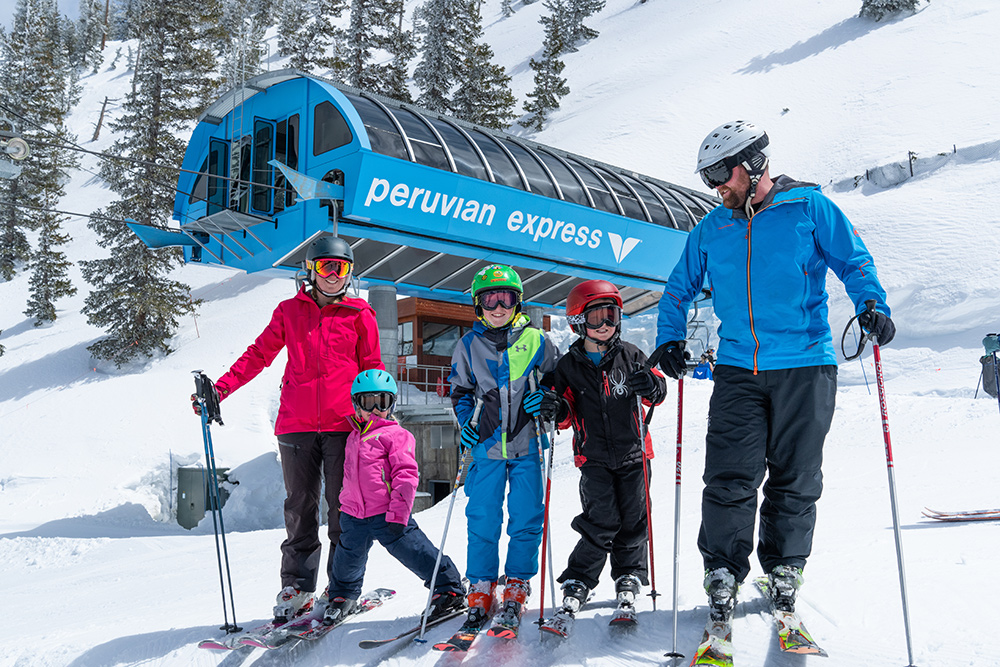 leisure groups skiing at Snowbird, part of a group traveling